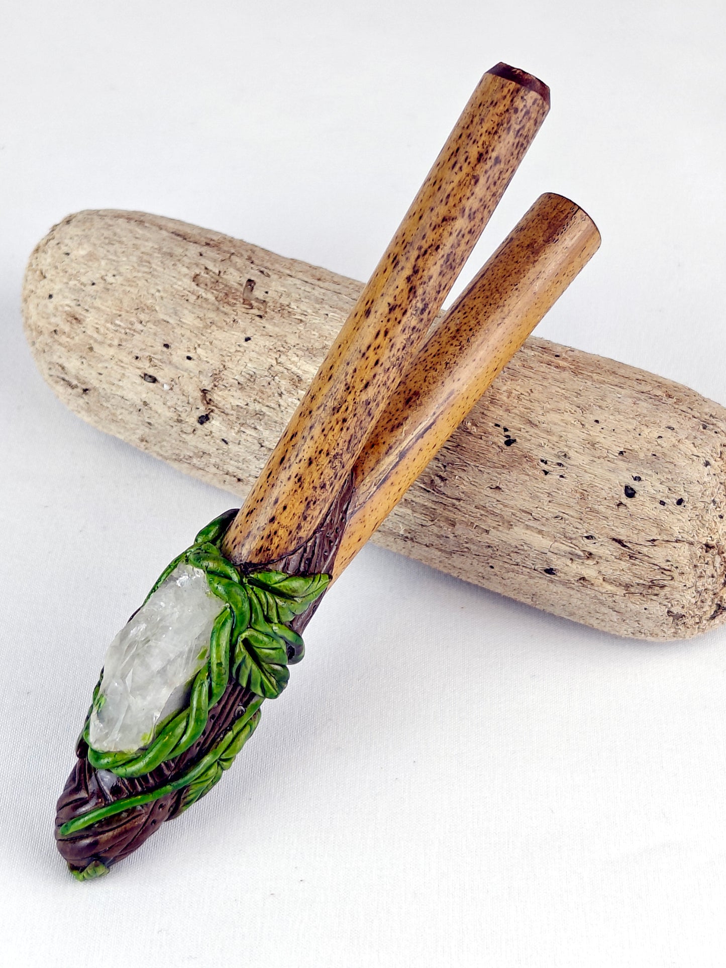 Kuripe Ayahuasca with Clear Quartz